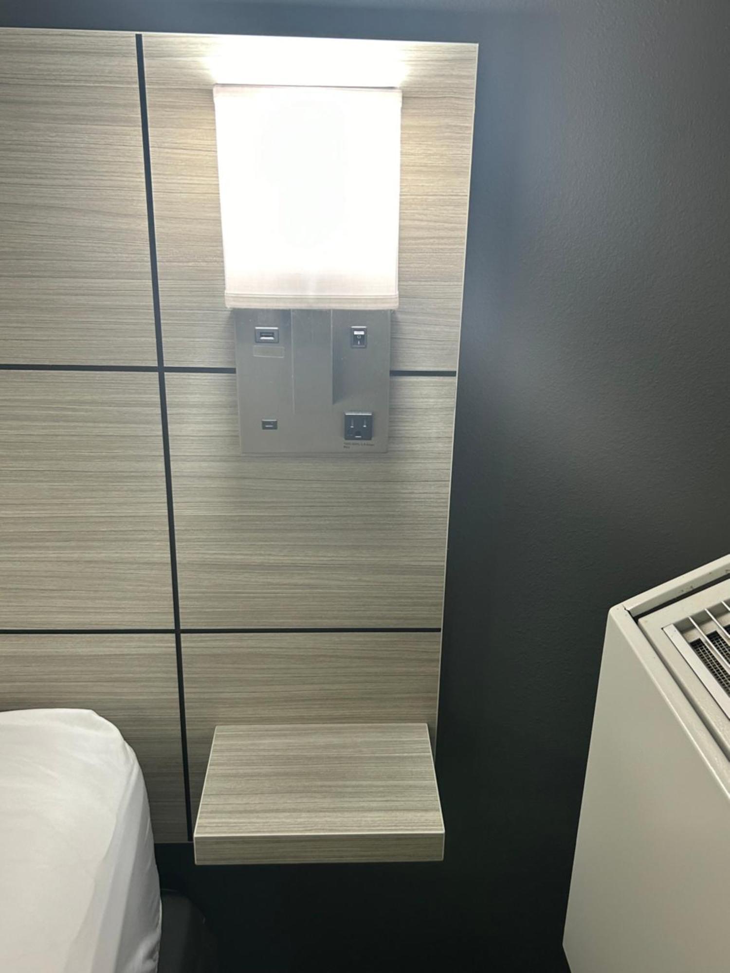 Quality Inn Лимингтон Экстерьер фото