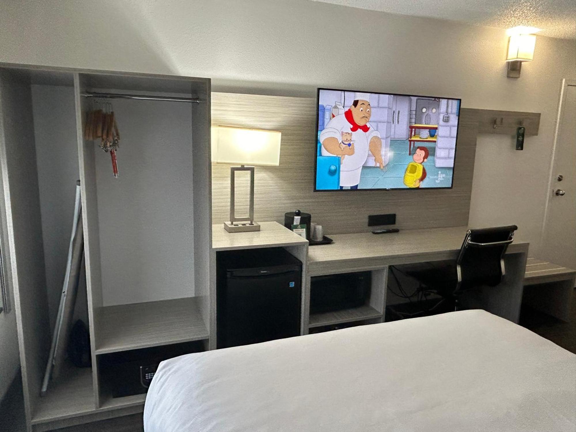 Quality Inn Лимингтон Экстерьер фото