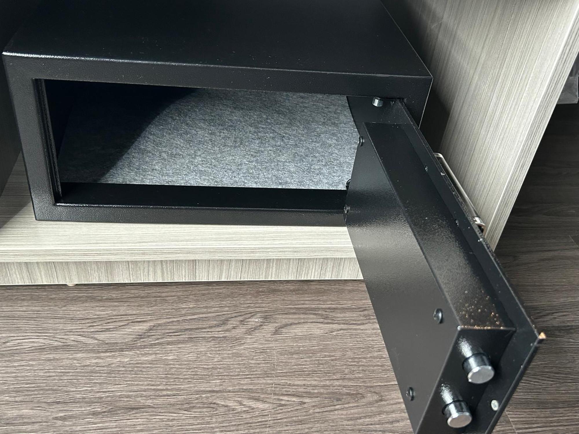 Quality Inn Лимингтон Экстерьер фото