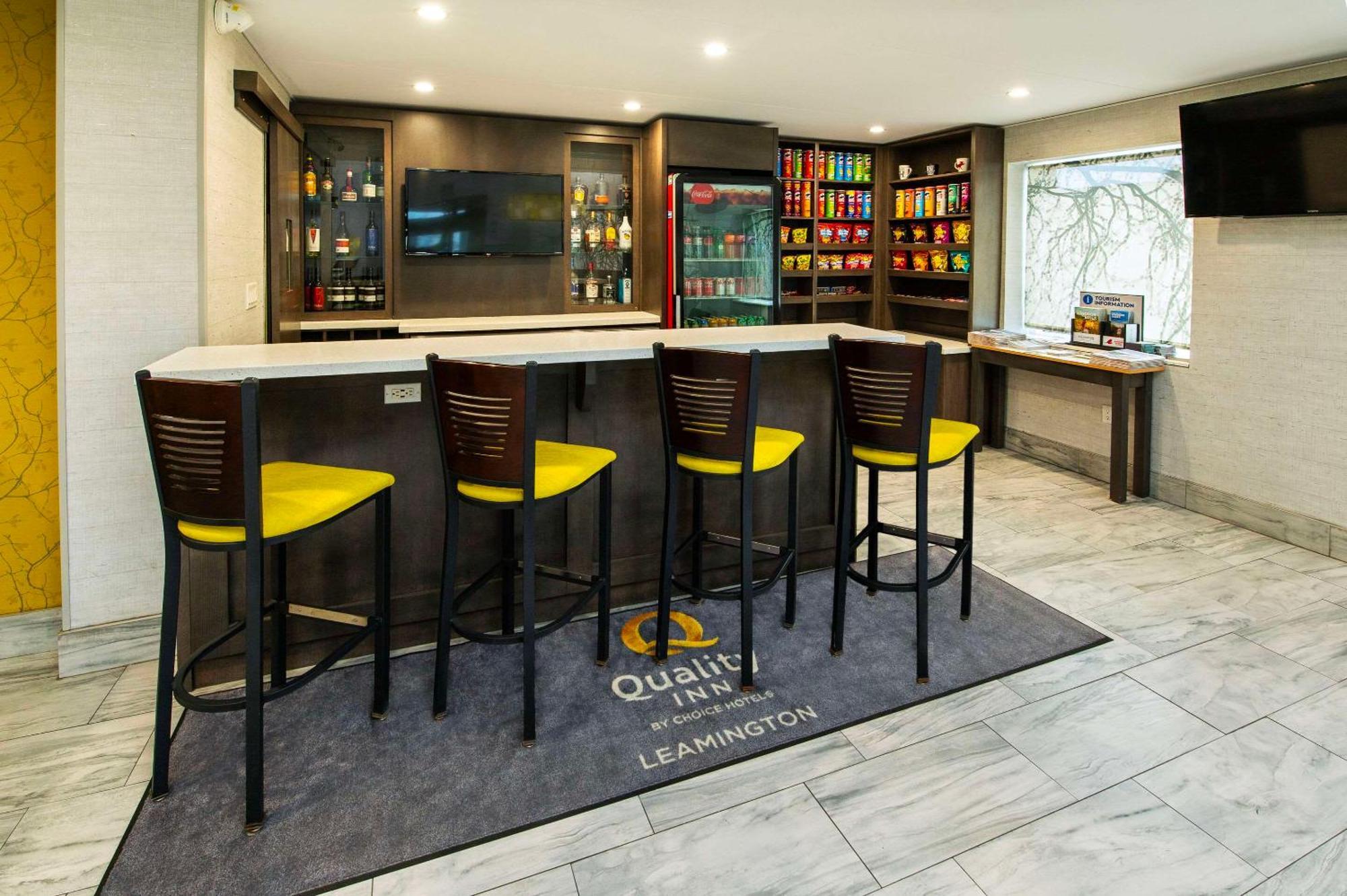 Quality Inn Лимингтон Экстерьер фото