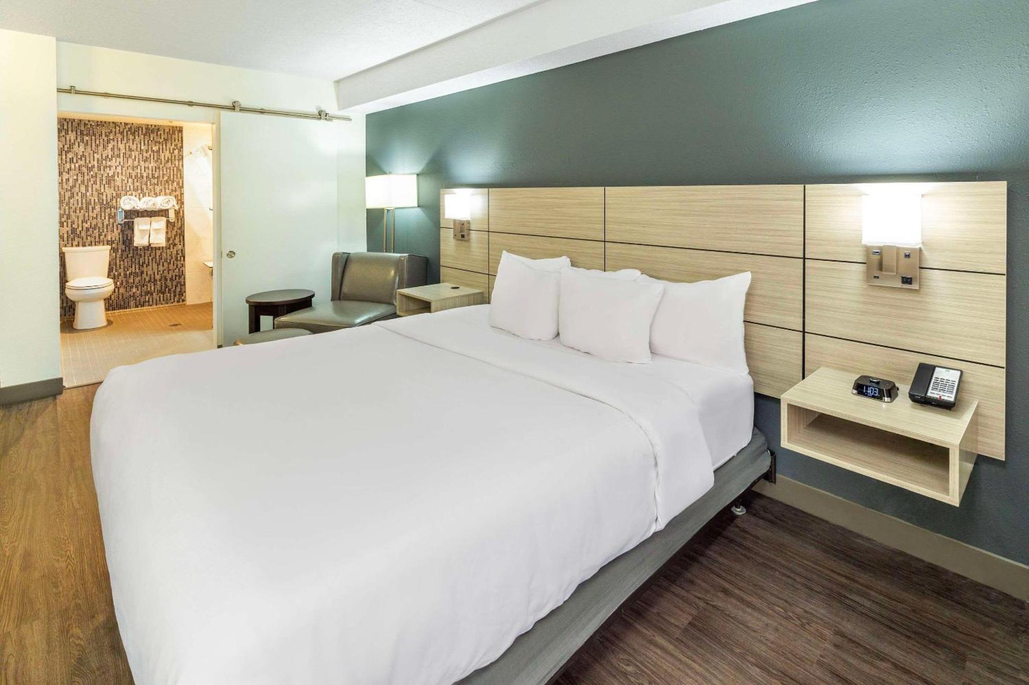 Quality Inn Лимингтон Экстерьер фото