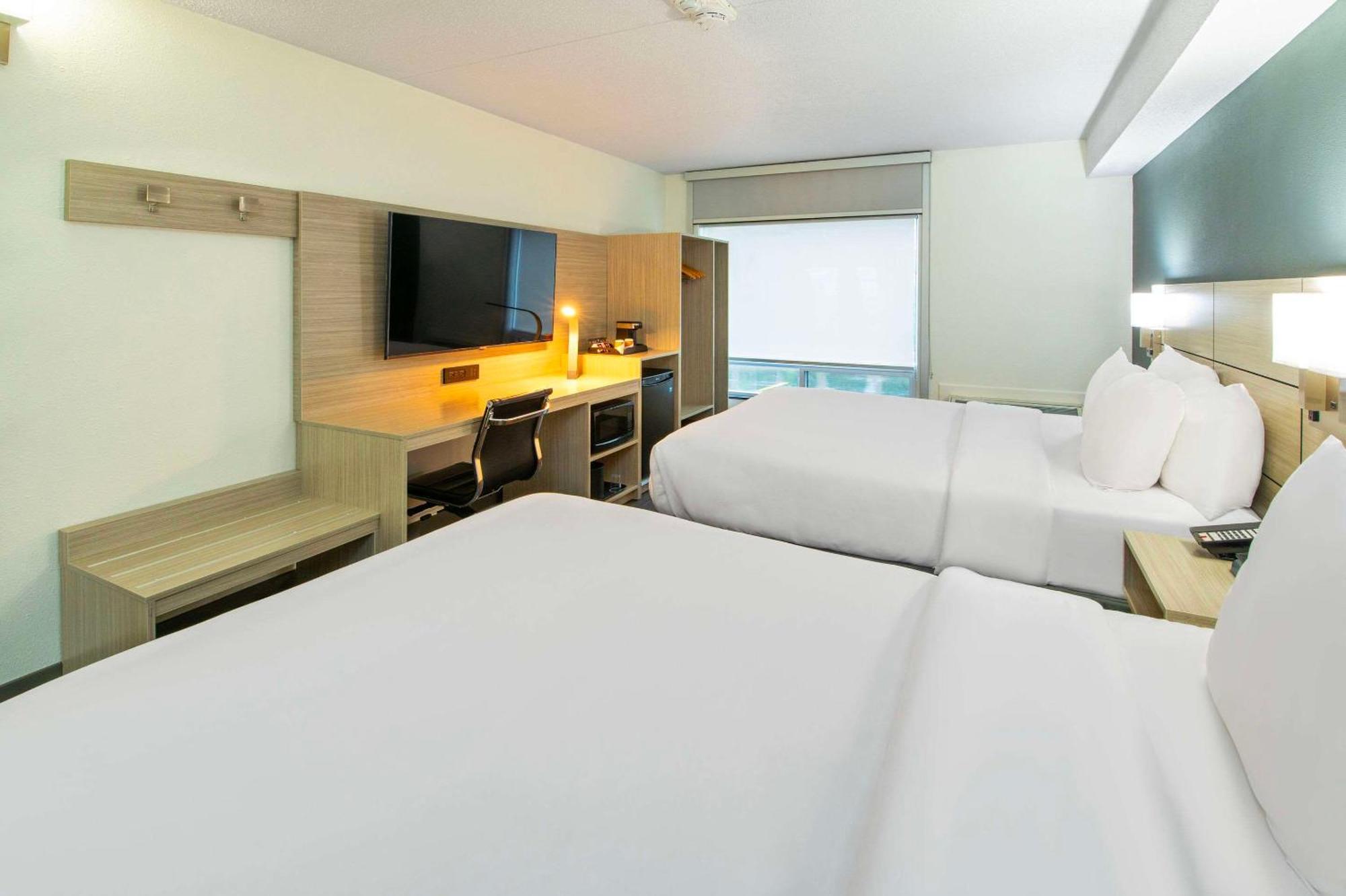 Quality Inn Лимингтон Экстерьер фото