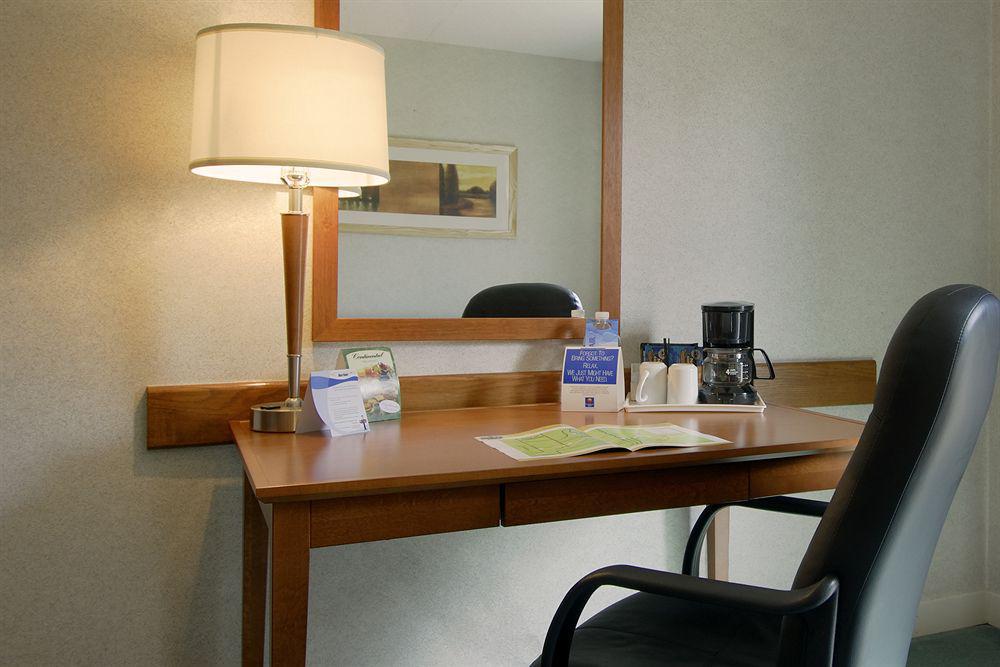 Quality Inn Лимингтон Экстерьер фото